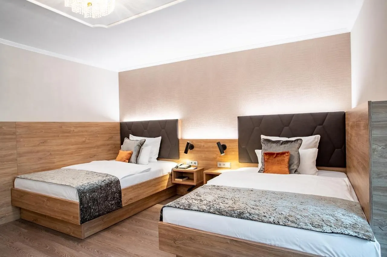 Villa Westend Hotel An Der Messe Frankfurt am Main 4*,